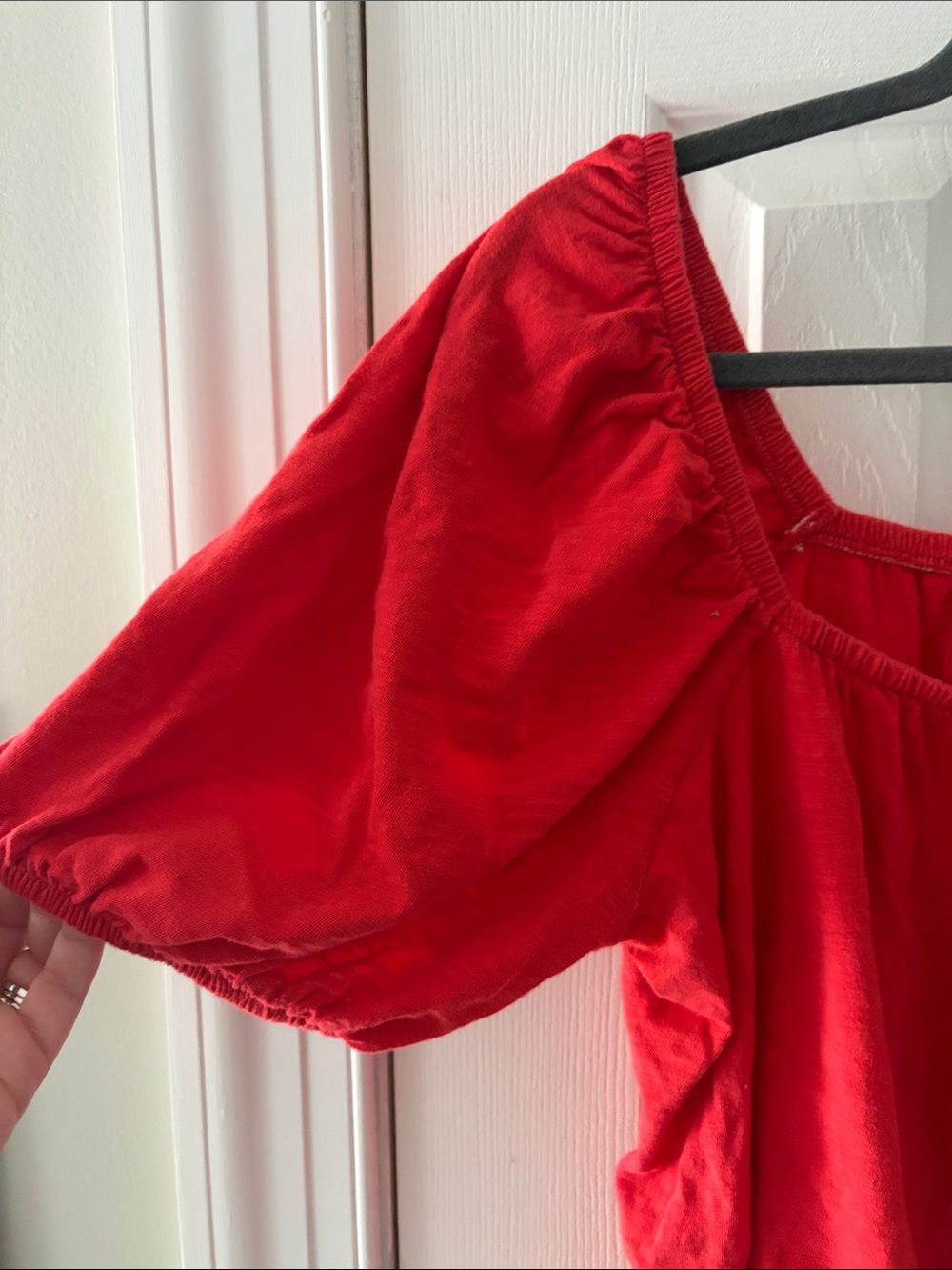 Old Navy Red Off-Shoulder Puff Sleeve Crop Top - Picture 3 of 3